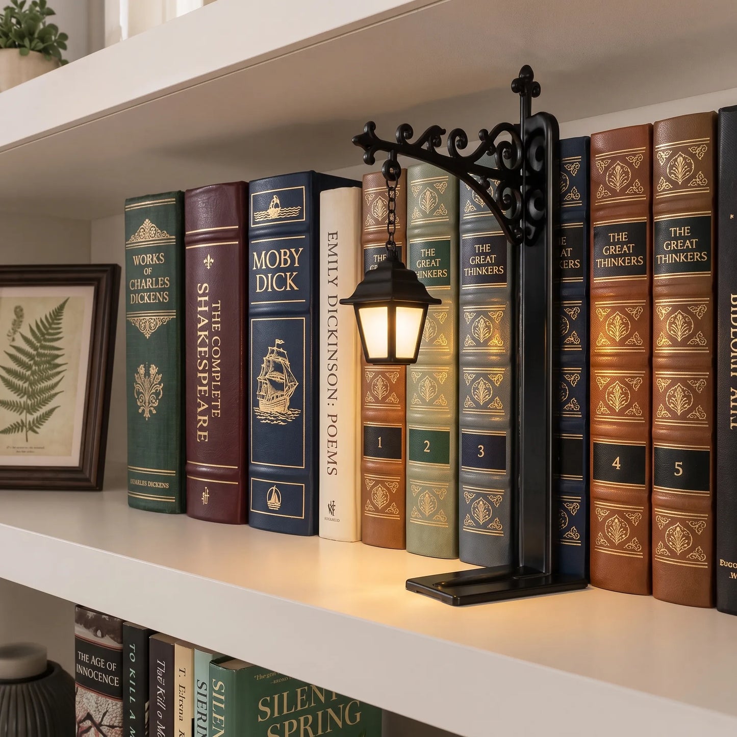 CLOUD™ Bookshelf Lamp – Cozy LED Book Nook Light for Book Lovers